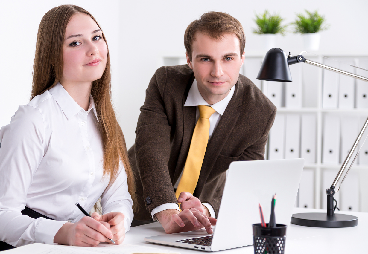 businessman-businesswoman-work 1 (1)
